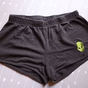 Alien shorts